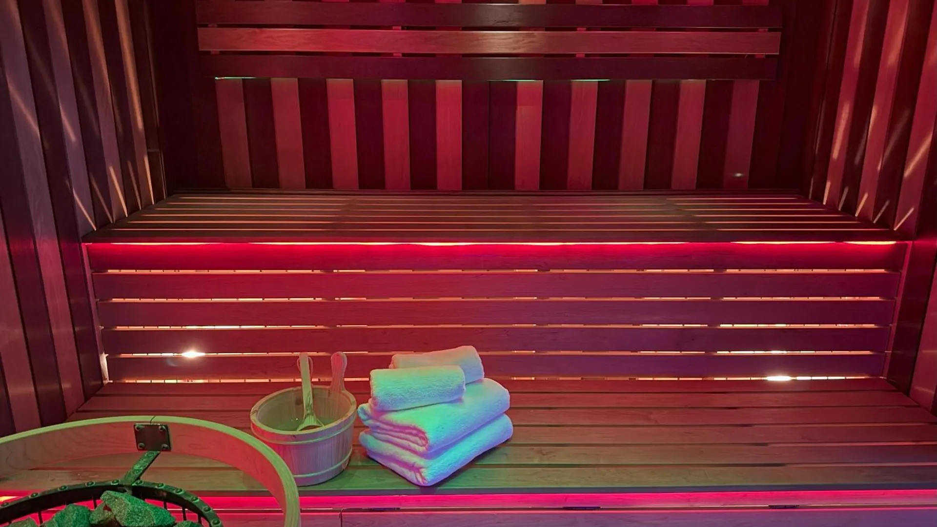 Residence Iron Cube 카를로비바리 0*,