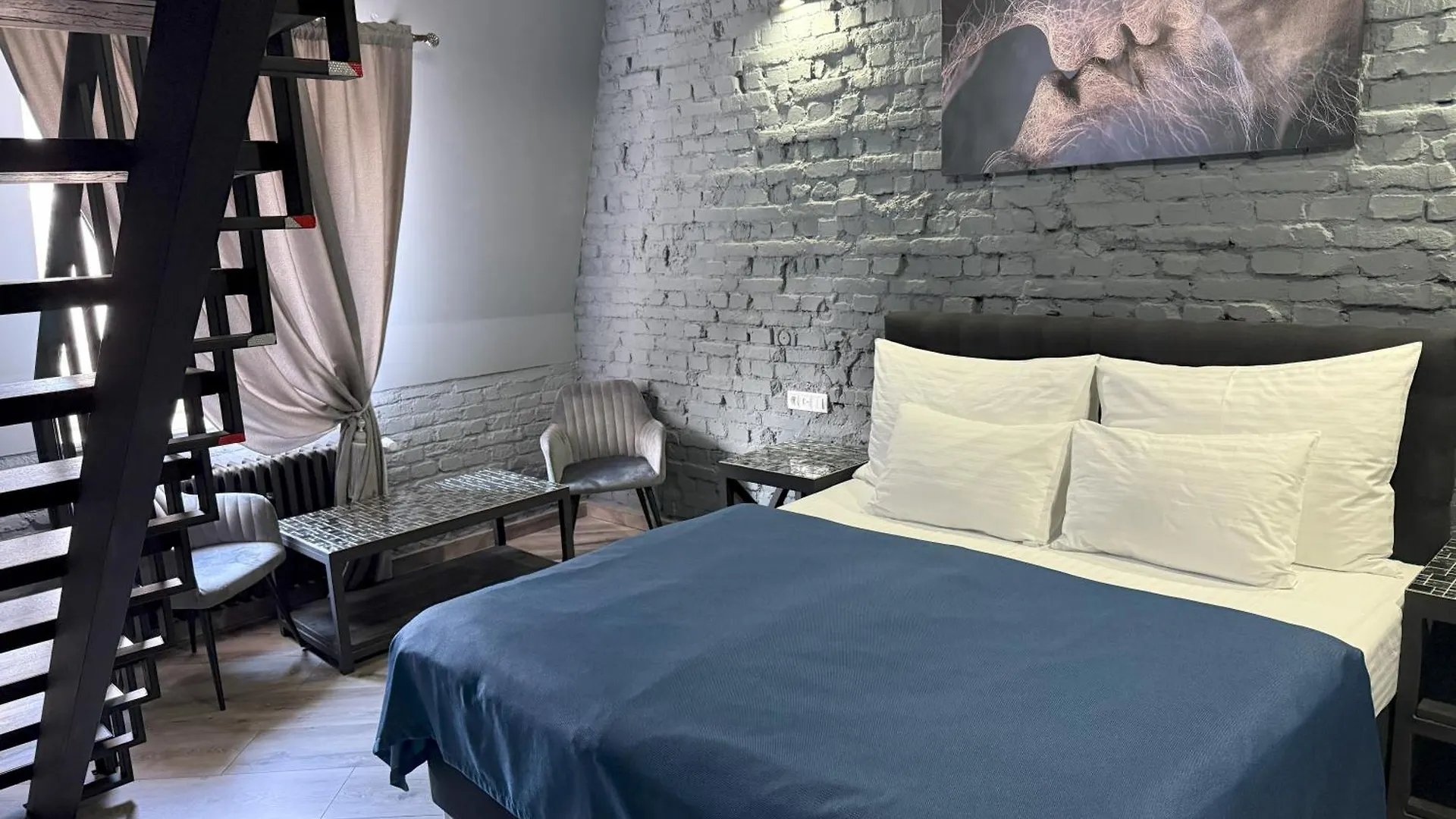 Residence Iron Cube 카를로비바리