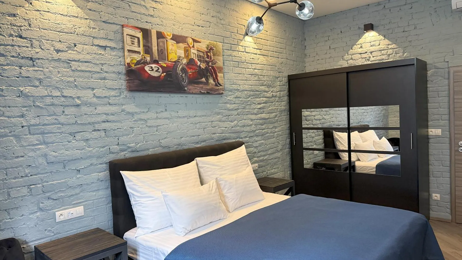 Residence Iron Cube 카를로비바리