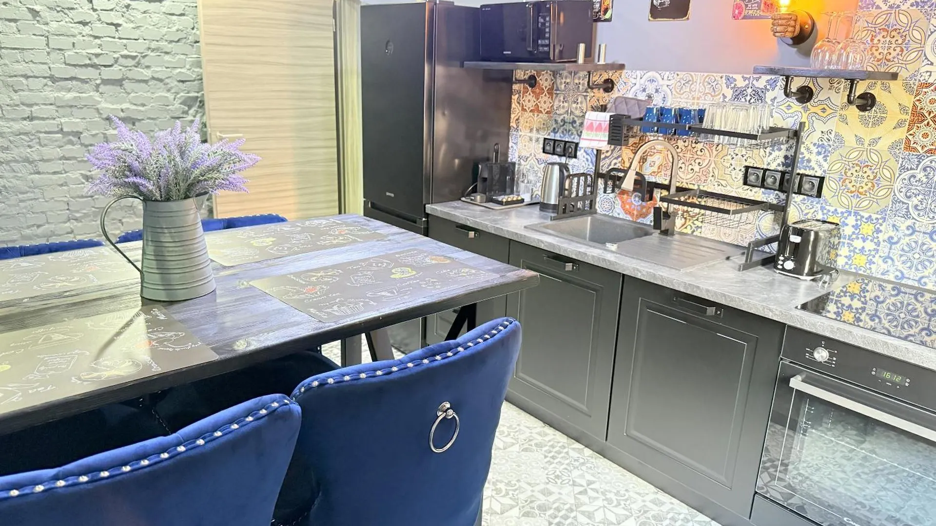 Residence Iron Cube 카를로비바리 0*,  체코